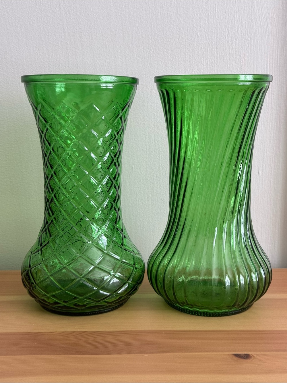 Vintage Hoosier Glass Emerald Green Vase Pair 4086 4090